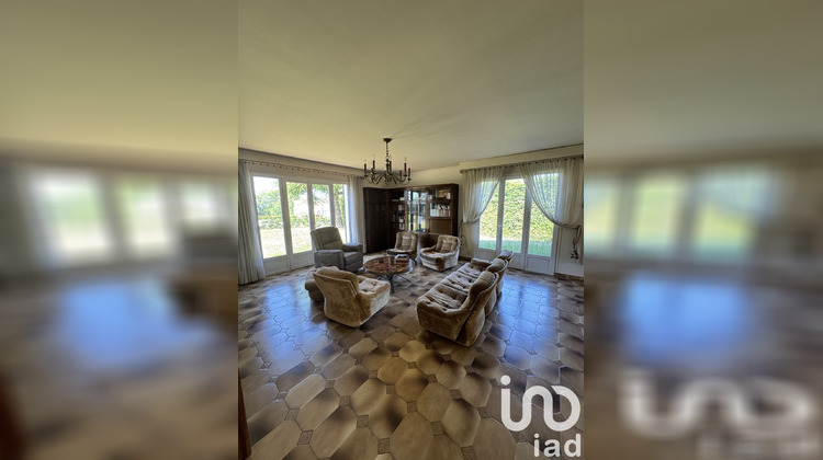 Ma-Cabane - Vente Maison Saint-Denis-de-l'Hôtel, 270 m²