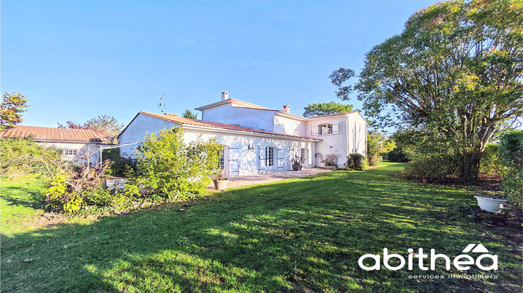 Ma-Cabane - Vente Maison Saint-Denis-de-Pile, 250 m²