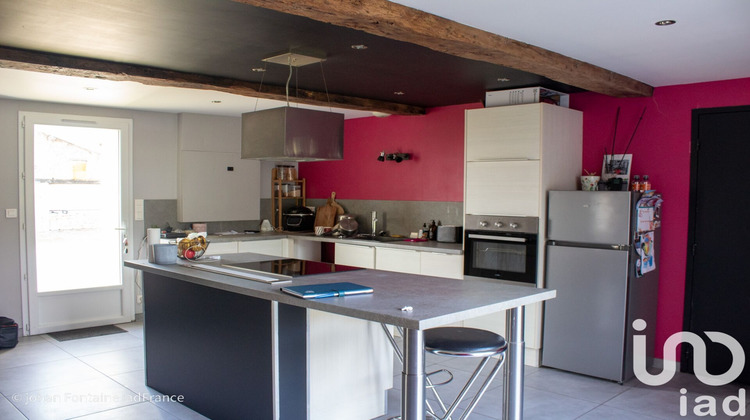 Ma-Cabane - Vente Maison Saint-Denis-la-Chevasse, 100 m²