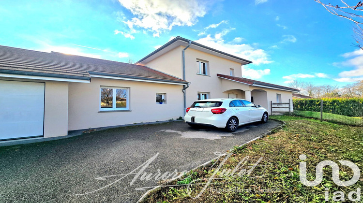 Ma-Cabane - Vente Maison Saint-Didier-de-la-Tour, 210 m²