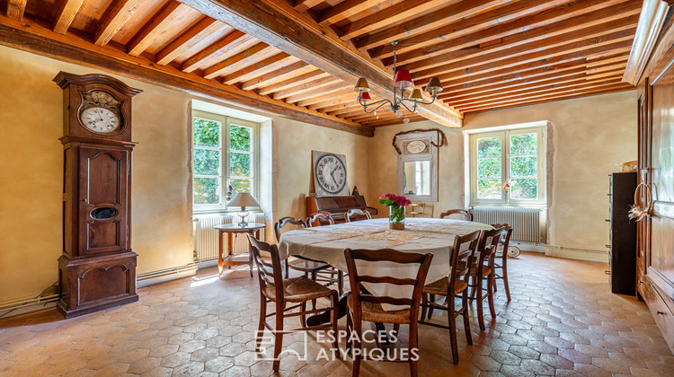 Ma-Cabane - Vente Maison SAINT-DIDIER-SUR-BEAUJEU, 225 m²
