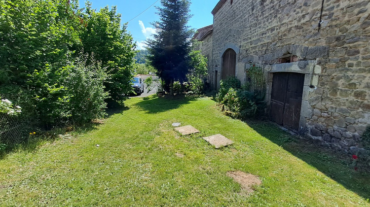 Ma-Cabane - Vente Maison Saint-Dier-d'Auvergne, 112 m²