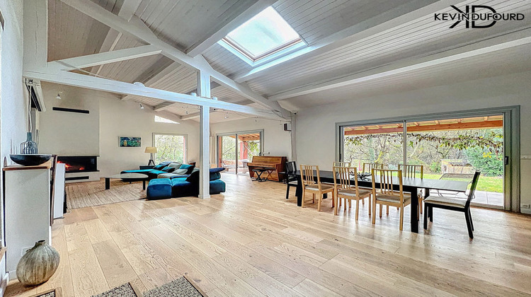 Ma-Cabane - Vente Maison SAINT ETIENNE DE FONTBELLON, 200 m²
