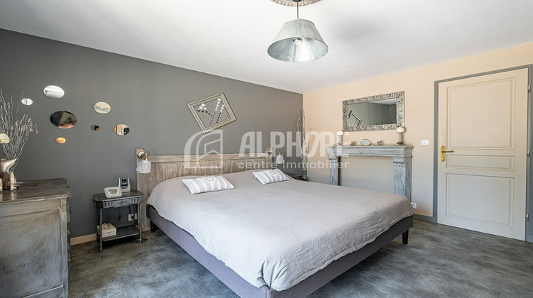 Ma-Cabane - Vente Maison SAINT-ETIENNE-DE-MONTLUC, 224 m²
