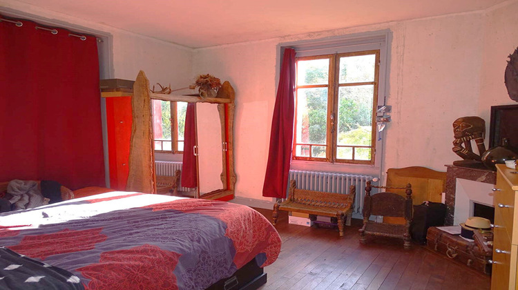 Ma-Cabane - Vente Maison SAINT-ETIENNE-DE-PUYCORBIER, 373 m²