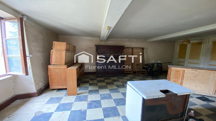 Ma-Cabane - Vente Maison Saint-Etienne-de-Saint-Geoirs, 150 m²