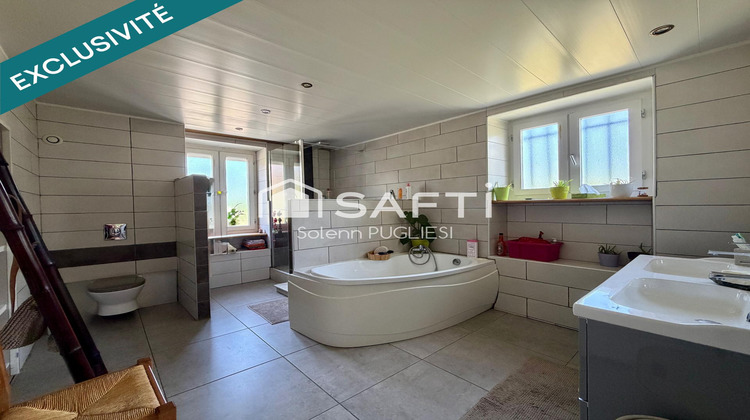 Ma-Cabane - Vente Maison Saint-Etienne-de-Saint-Geoirs, 137 m²