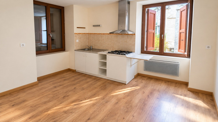 Ma-Cabane - Vente Maison SAINT ETIENNE DE SAINT GEOIRS, 94 m²
