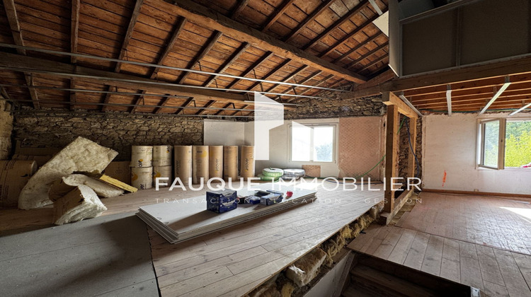Ma-Cabane - Vente Maison SAINT-ETIENNE-DE-VALOUX, 60 m²