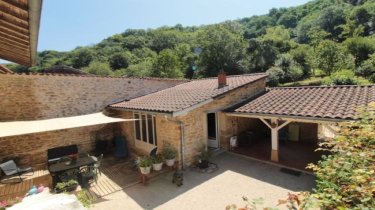 Ma-Cabane - Vente Maison SAINT-ETIENNE-DU-BOIS, 160 m²