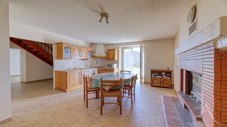 Ma-Cabane - Vente Maison SAINT-ETIENNE-DU-BOIS, 135 m²