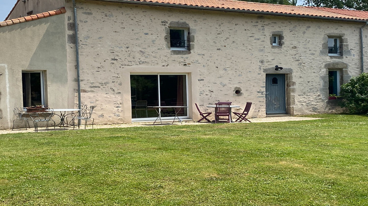 Ma-Cabane - Vente Maison SAINT-FLORENT-DES-BOIS, 200 m²
