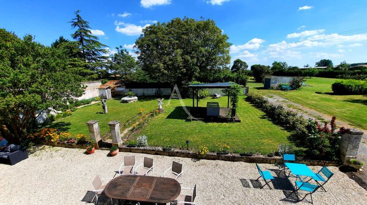 Ma-Cabane - Vente Maison SAINT-FORT-SUR-GIRONDE, 297 m²