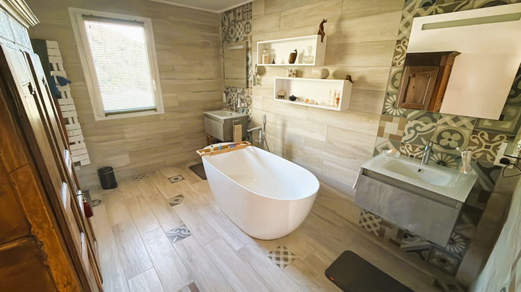 Ma-Cabane - Vente Maison Saint-Fortunat-sur-Eyrieux, 200 m²