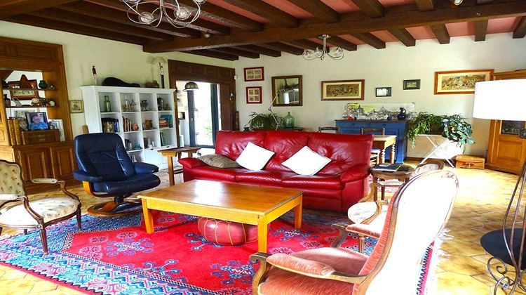 Ma-Cabane - Vente Maison SAINT-FRONT-DE-PRADOUX, 220 m²