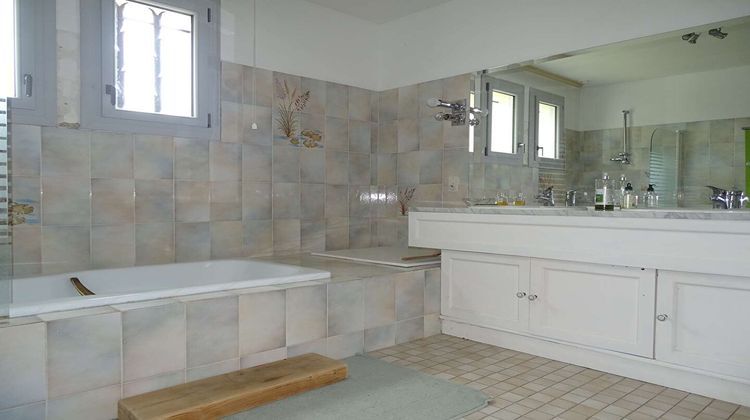 Ma-Cabane - Vente Maison SAINT-FRONT-DE-PRADOUX, 220 m²