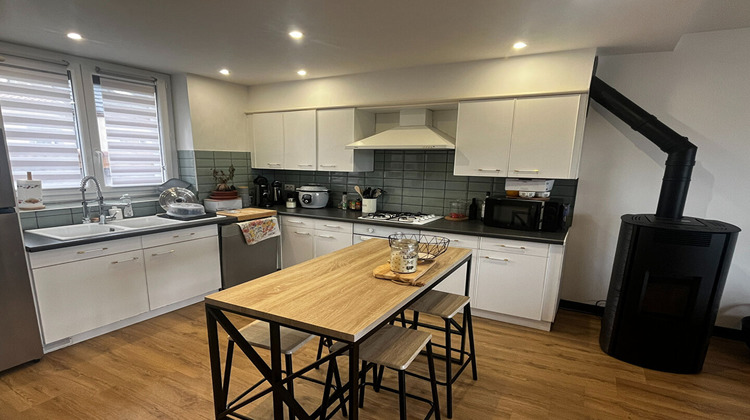 Ma-Cabane - Vente Maison SAINT-GENES-CHAMPANELLE, 88 m²