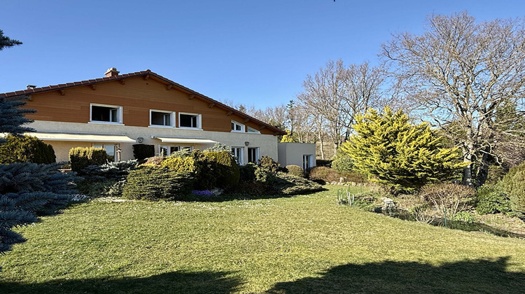 Ma-Cabane - Vente Maison SAINT-GENES-CHAMPANELLE, 405 m²
