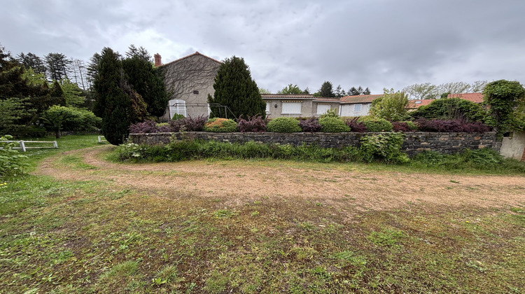 Ma-Cabane - Vente Maison Saint-Genès-Champanelle, 177 m²