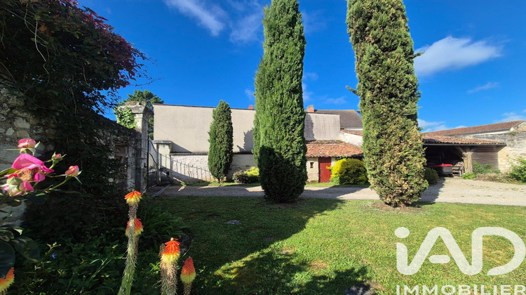 Ma-Cabane - Vente Maison Saint-Genest-d'Ambière, 220 m²
