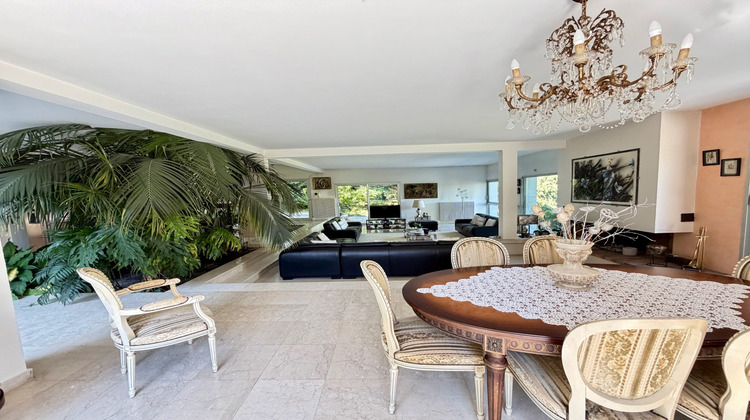 Ma-Cabane - Vente Maison Saint-Genest-Lerpt, 269 m²