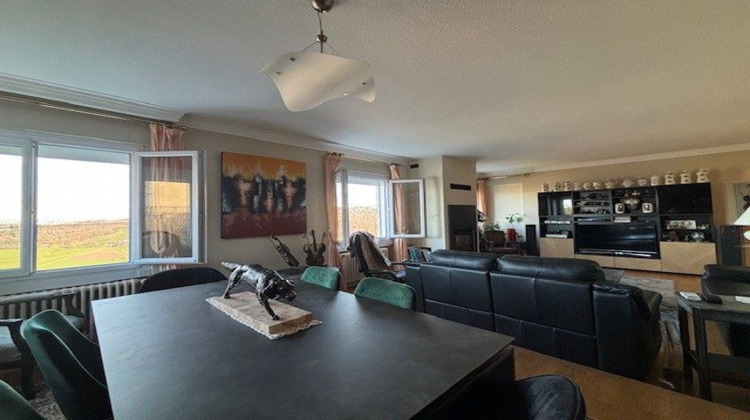 Ma-Cabane - Vente Maison Saint-Genest-Lerpt, 204 m²