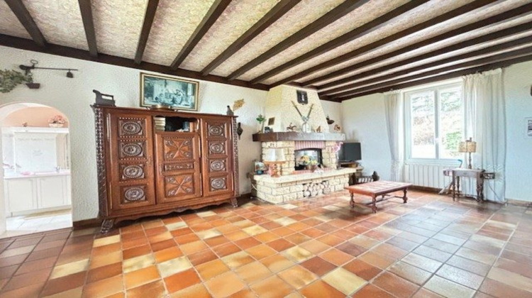 Ma-Cabane - Vente Maison Saint-Genest-Lerpt, 160 m²