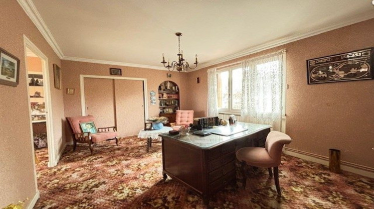 Ma-Cabane - Vente Maison Saint-Genest-Lerpt, 160 m²