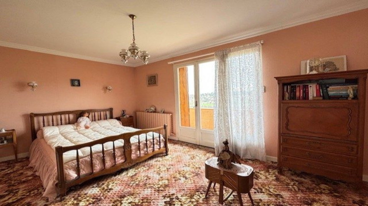 Ma-Cabane - Vente Maison Saint-Genest-Lerpt, 160 m²