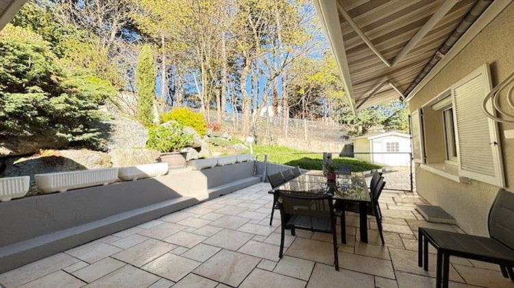 Ma-Cabane - Vente Maison Saint-Genest-Lerpt, 160 m²