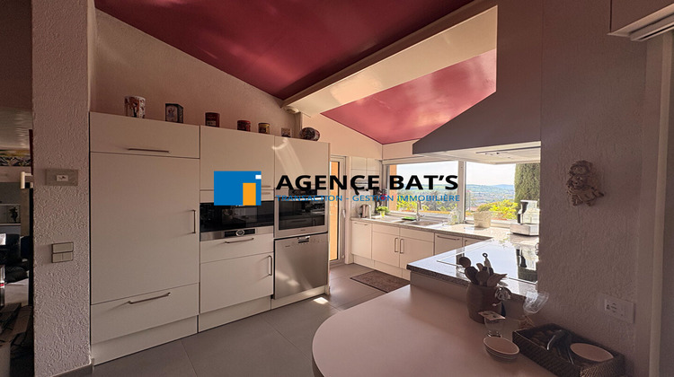 Ma-Cabane - Vente Maison SAINT-GENEST-LERPT, 133 m²