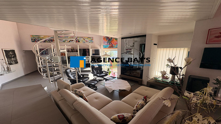 Ma-Cabane - Vente Maison SAINT-GENEST-LERPT, 133 m²
