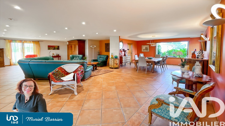 Ma-Cabane - Vente Maison Saint-Genest-Lerpt, 208 m²