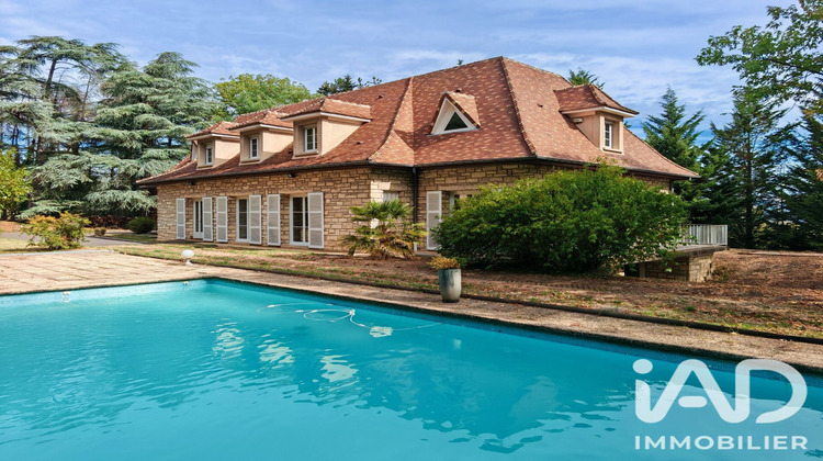 Ma-Cabane - Vente Maison Saint-Genest-Lerpt, 360 m²