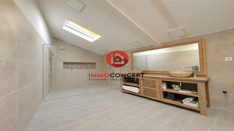 Ma-Cabane - Vente Maison Saint-Geniès-de-Comolas, 197 m²