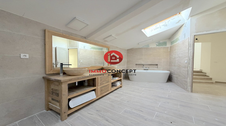 Ma-Cabane - Vente Maison Saint-Geniès-de-Comolas, 197 m²