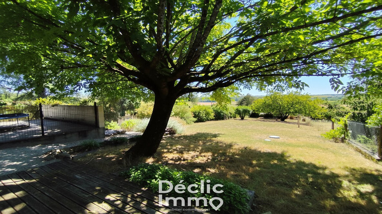 Ma-Cabane - Vente Maison SAINT GENIS D'HIERSAC, 125 m²