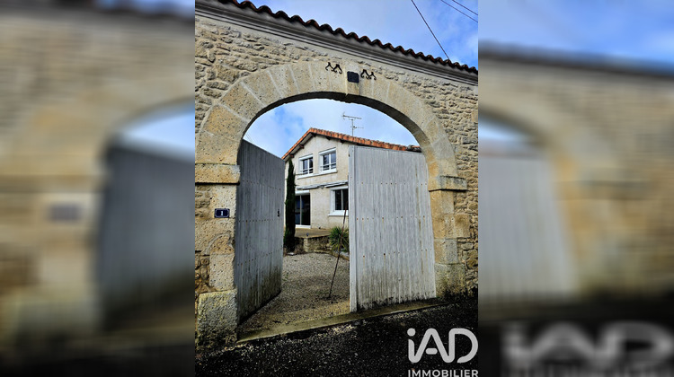 Ma-Cabane - Vente Maison Saint-Genis-d'Hiersac, 110 m²