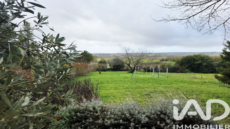 Ma-Cabane - Vente Maison Saint-Genis-d'Hiersac, 110 m²