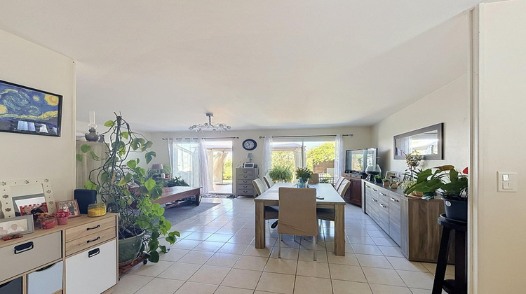 Ma-Cabane - Vente Maison Saint-Genis-d'Hiersac, 100 m²