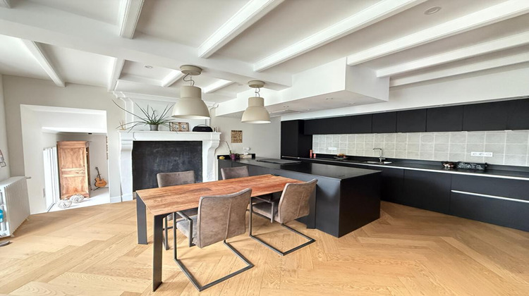 Ma-Cabane - Vente Maison SAINT GENIS D HIERSAC, 270 m²