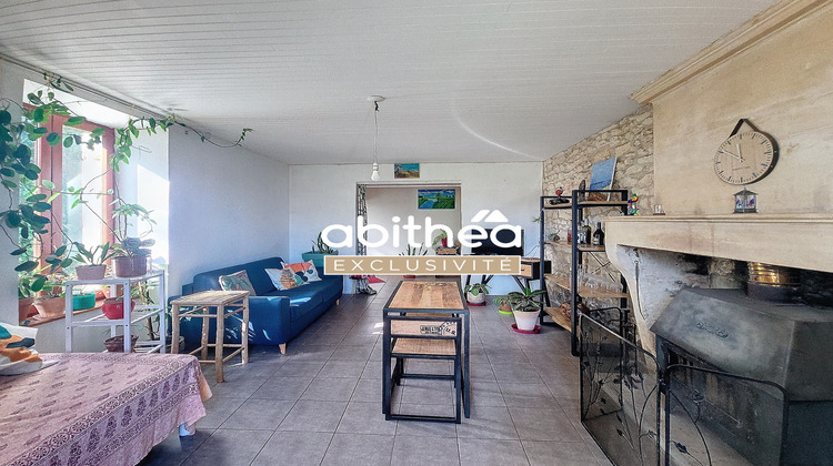 Ma-Cabane - Vente Maison Saint-Genis-de-Saintonge, 218 m²