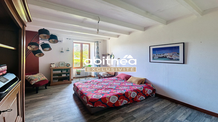 Ma-Cabane - Vente Maison Saint-Genis-de-Saintonge, 218 m²