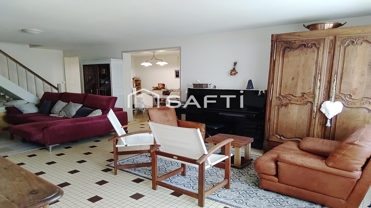 Ma-Cabane - Vente Maison Saint-Genis-de-Saintonge, 175 m²