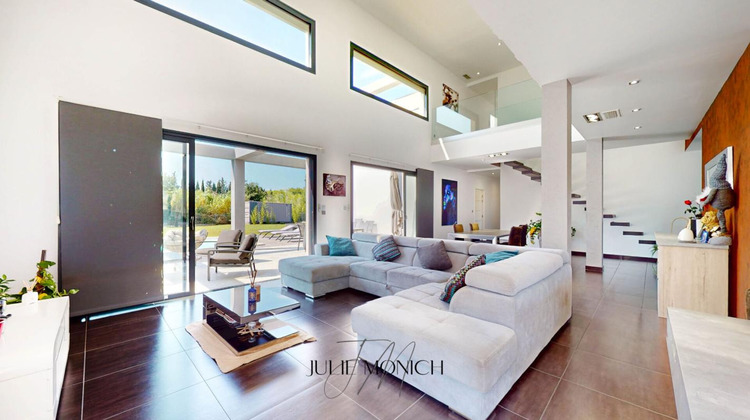 Ma-Cabane - Vente Maison SAINT GENIS DES FONTAINES, 206 m²