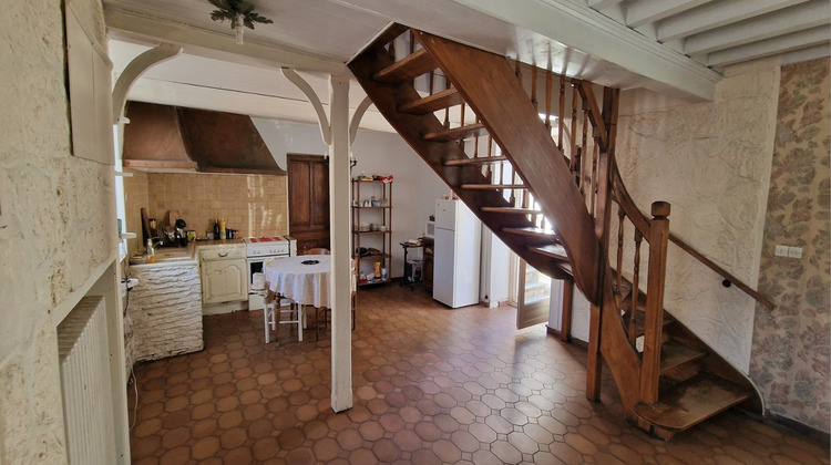 Ma-Cabane - Vente Maison SAINT-GENIS-LES-OLLIERES, 174 m²