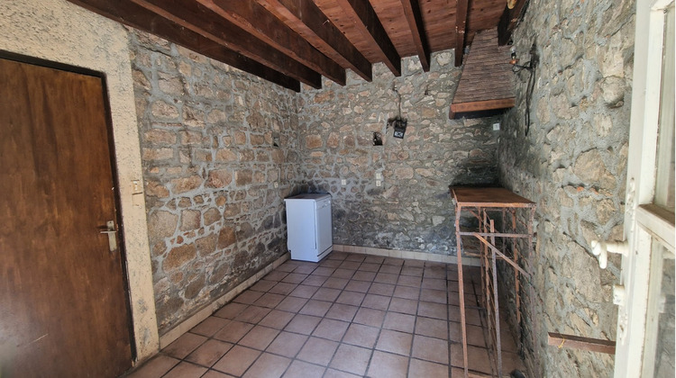 Ma-Cabane - Vente Maison SAINT-GENIS-LES-OLLIERES, 174 m²