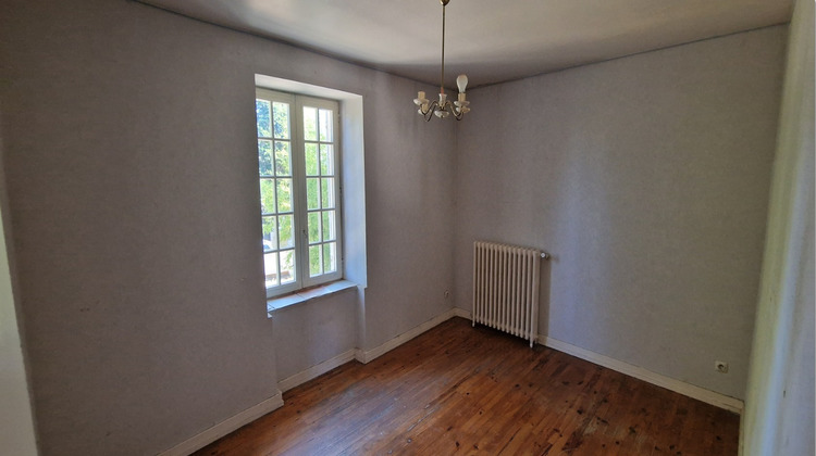 Ma-Cabane - Vente Maison SAINT-GENIS-LES-OLLIERES, 174 m²