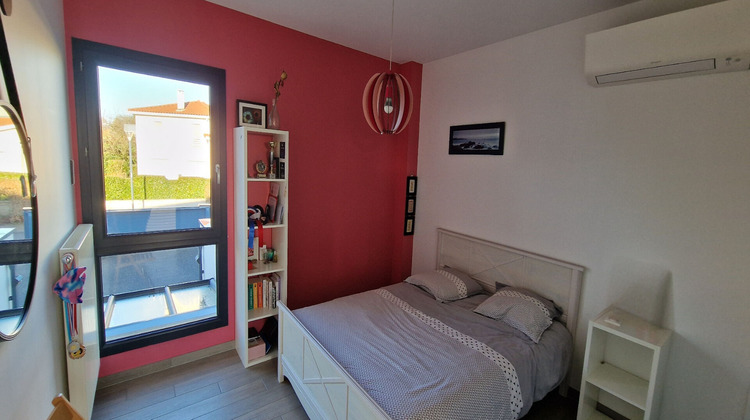 Ma-Cabane - Vente Maison SAINT-GENIS-LES-OLLIERES, 160 m²