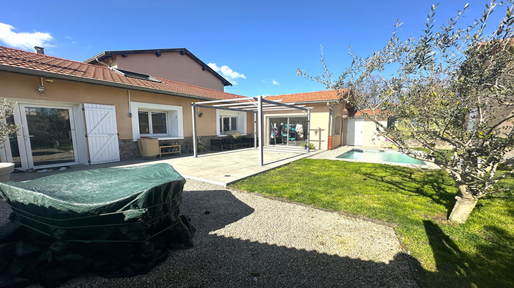 Ma-Cabane - Vente Maison SAINT-GENIS-LES-OLLIERES, 102 m²